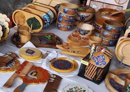 برپایی بازرچه صنایع‌دستی در موزه آبگینه